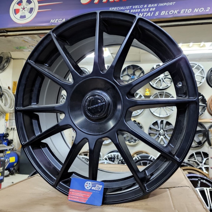 Velg Mobil Torsion Volta R18 x 8 Pcd 5x114.3 Et.45