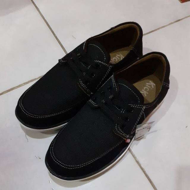 Sepatu Kerja Pria Kickers