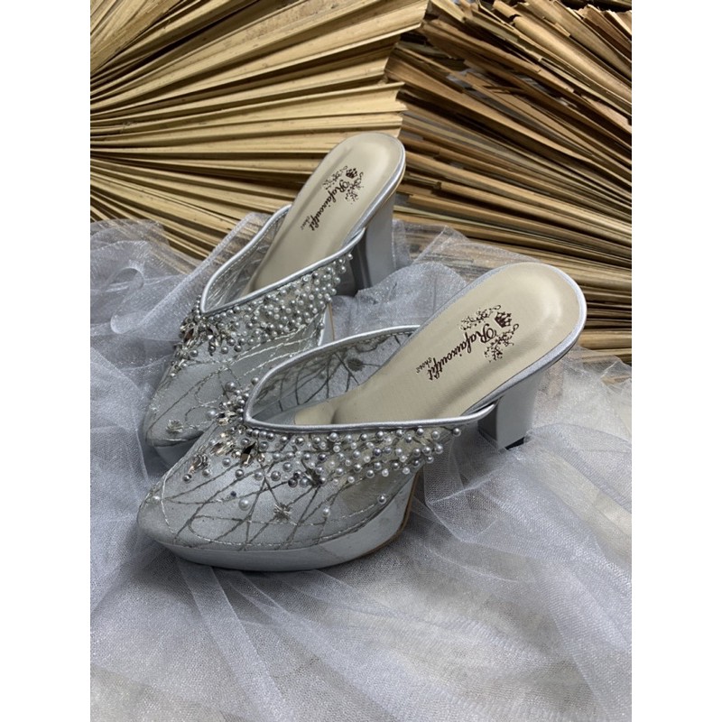 sepatu Yohanes silver tinggi 9cm hak tahu