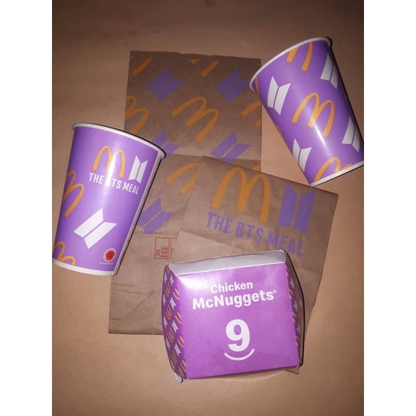 

BTS Meal (2 paperbag + 2 cup + 1 box + free sauce )