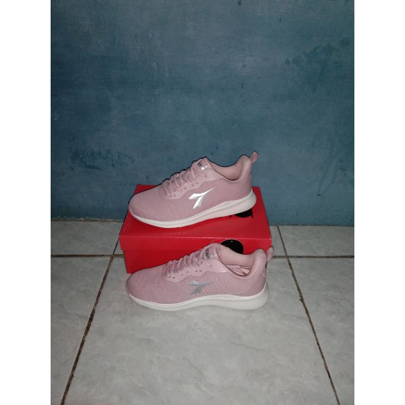 Diadora Running Women Tristan Pink, Bnib, 100%ORIGINAL