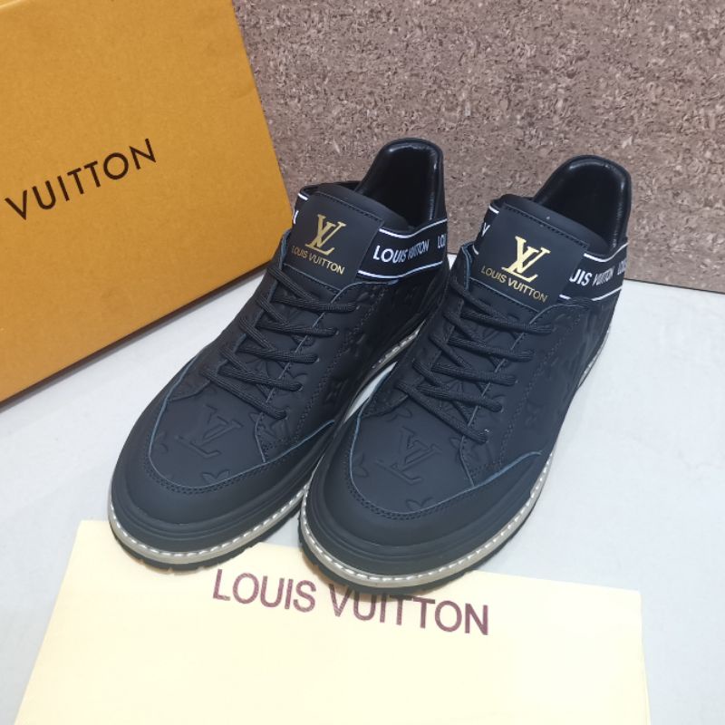 Sepatu pria lv sneaker mirror quality lou is vuitton shoes men shoes run away