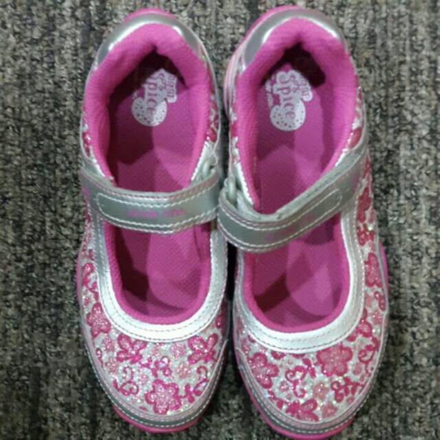 Sepatu anak Stride Rite