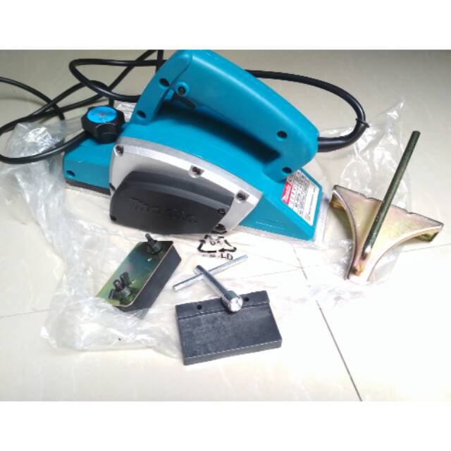 

Planner makita N1900 B