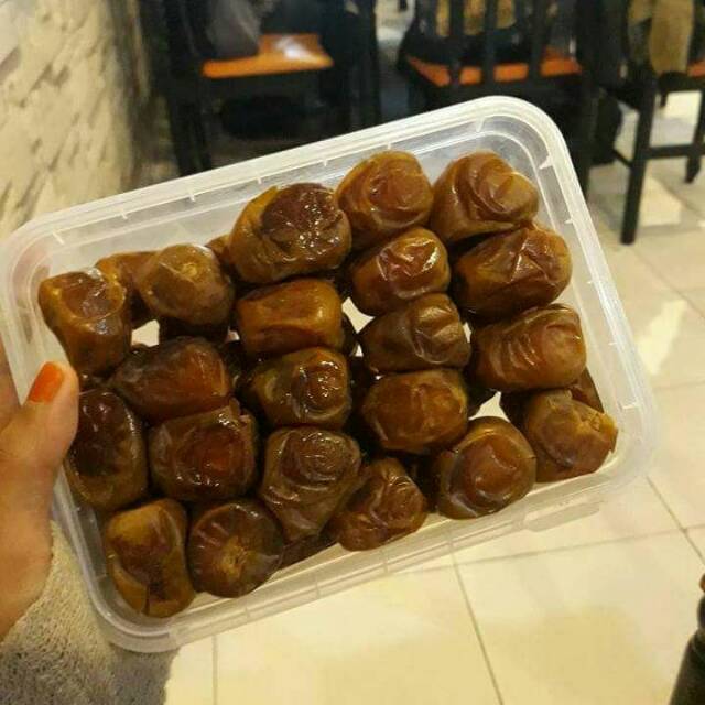 

Pesanan kurma muda