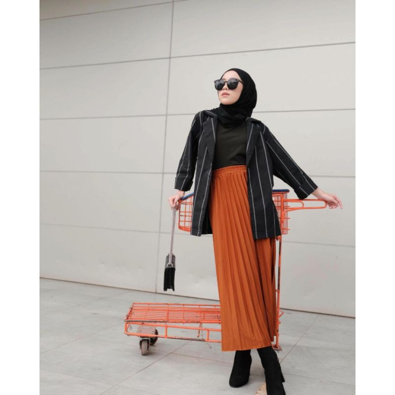 Basic Rok Pleats by Vanilla Hijab - Tassel