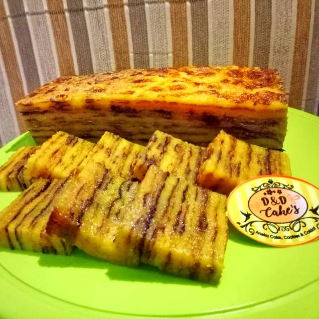 

LAPIS LEGIT ORIGINAL (Palembang) UKURAN 22X22Cm