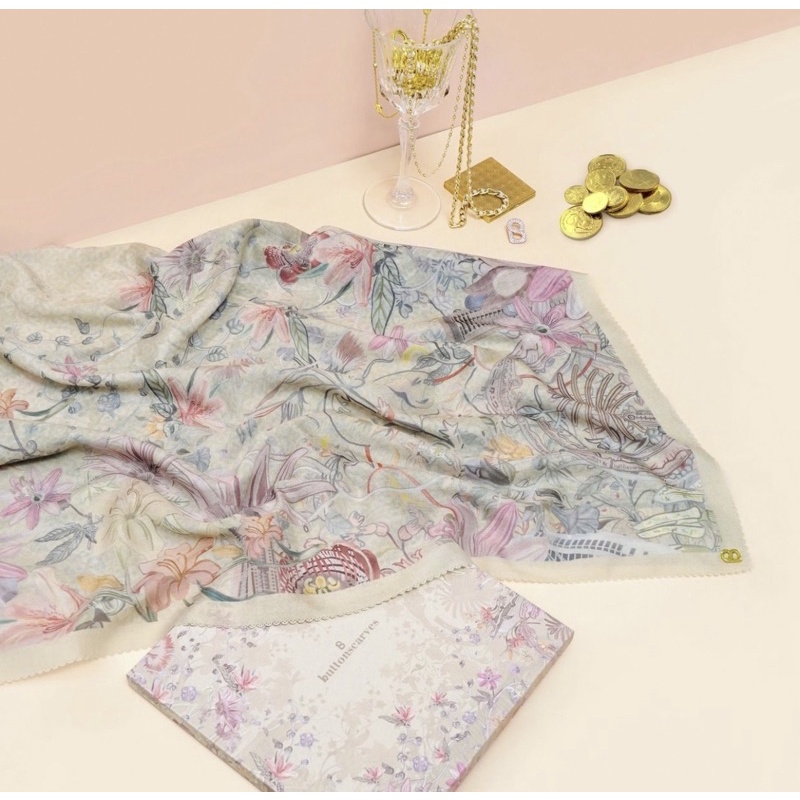 THE DUBAI SERIES IVORY VOAL BUTTONSCARVES