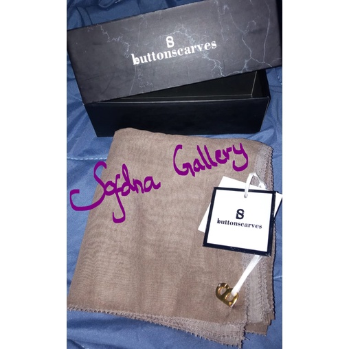 Buttonscarves Nala Square Atmosphere