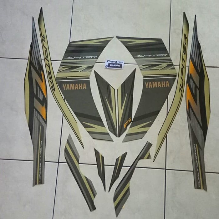 lis body stiker striping yamaha jupiter z1 injeksi 2016 - 2017 Hitam Black Winner