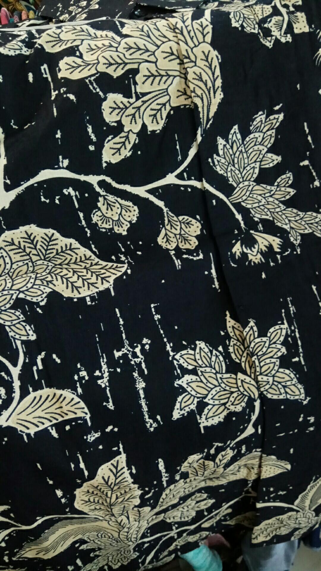 Batik Tiga Saudara/batik Solo