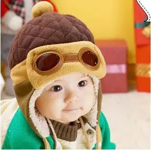 Topi kupluk anak bayi model pilot bahan beludru halus dan lembut topi pilot anak laki- laki dengan aplikasi bentuk beruang pesawat lucu dibagian samping bisa COD pemabayaran ditempat kupluk bayi hangat dan nyaman dipakai-2