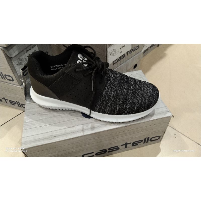 SEPATU SNEAKERS  COWOK CASTELLO