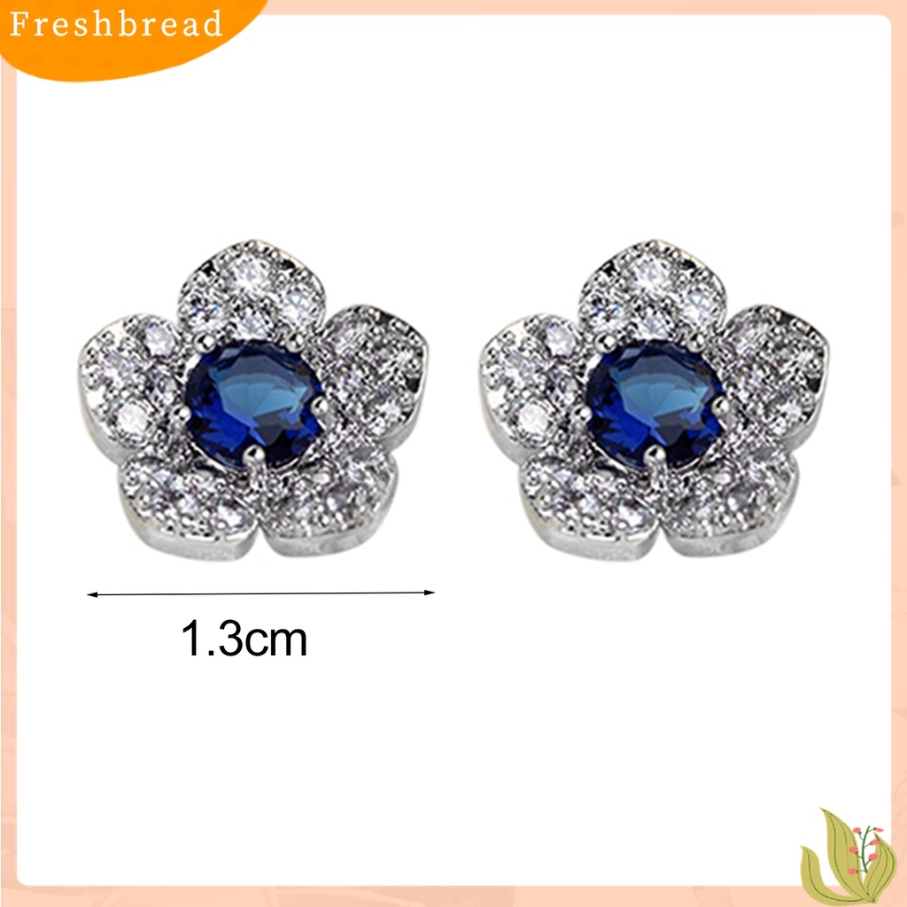 Fresh| Anting Stud Bentuk Bunga Aksen Berlian Imitasi Bahan Alloy Untuk Wanita