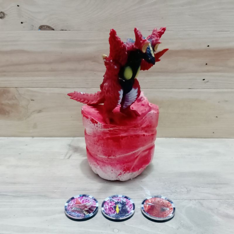 recast figure ultra monster maga zeppandon medal - ultraman z orb geed