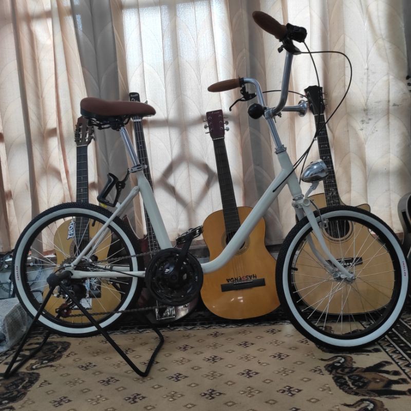 Sepeda Minion 20 Cream