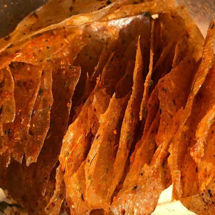 

kodeS8e8D--KERIPIK KACA ½ Kg / Keripik kaca pedas daun jeruk / keripik kaca 500 gr