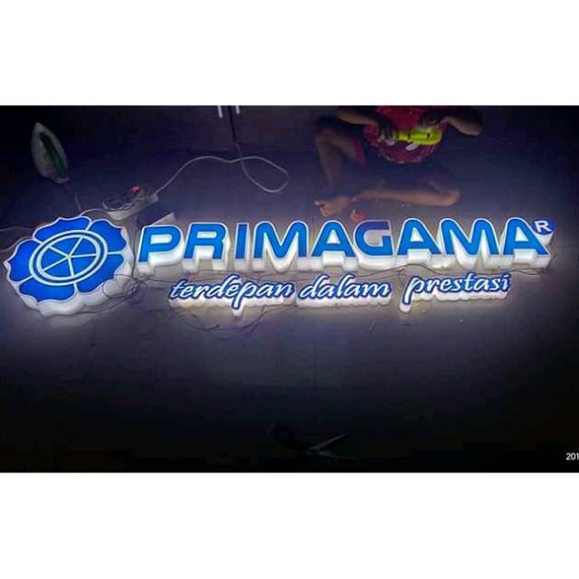 Huruf Timbul Akrilik 3D