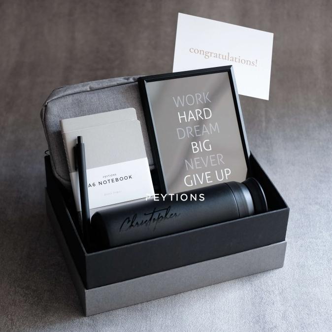 

GIFT BOX HAMPERS PACAR / ULANG TAHUN / ANNIV / WISUDA UNTUK PRIA FGBV61352