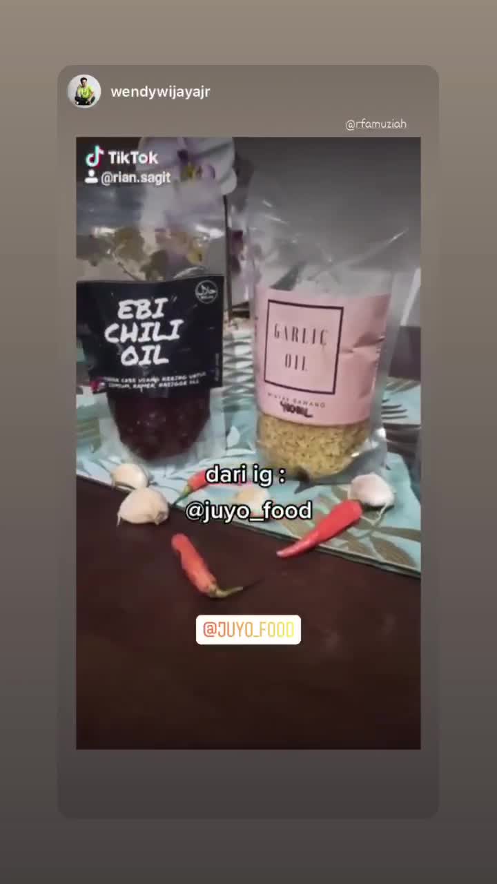 Ebi Chili Oil Minyak Cabe  Dengan Ebi Halal nikmat 