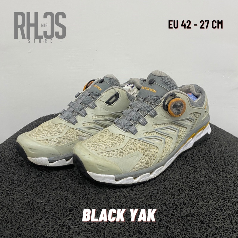 Sepatu Outdoor BLACK YAK Second