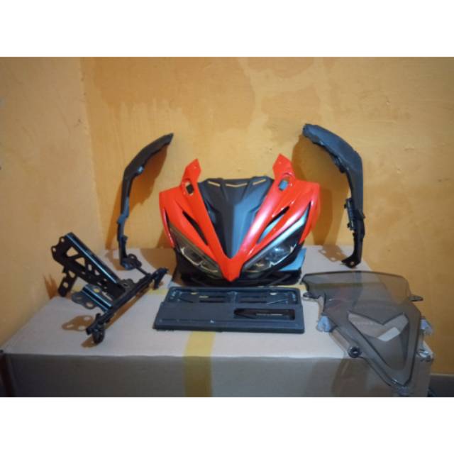 Body Depan cbr 150r Facelift k45G - Lampu depan Set CBR 150R Facelift Original