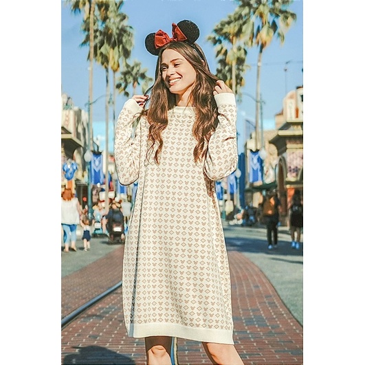 Kana Sweater Beige - Benang Jarum x Disney