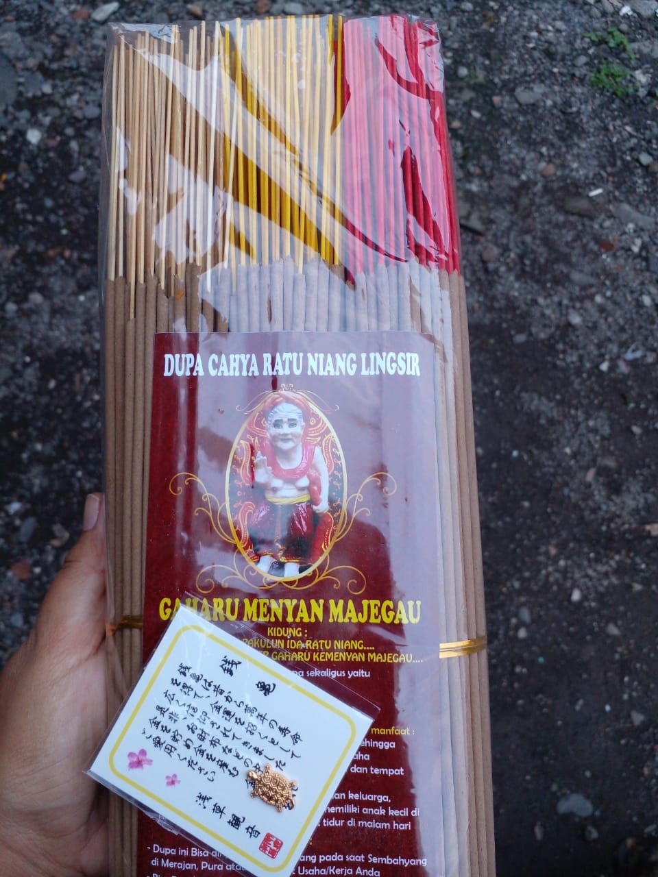 Dupa Ratu Niang ( Terdiri 3 Macam Bahan Dupa ) 400 Stick Free Kura Kura Keberuntungan/stock Terbatas