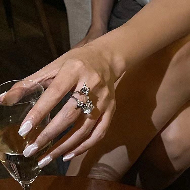Cincin Silver Hias Kristal Opal Asimetris Untuk Wanita