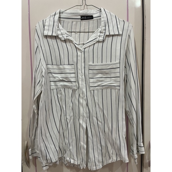 kemeja garis putih biru