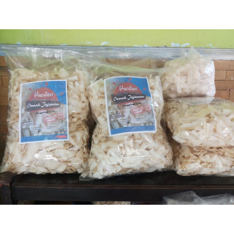 

MANGLENG SINGKONG MENTAH 500GRAM/KERIPIK SINGKONG SIAP GORENG