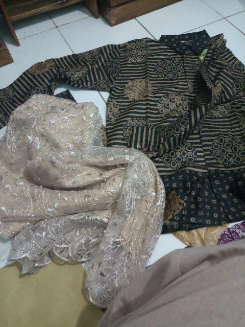 Batik Couple Kebaya Modern Brokat Shofia Tile Mutiara