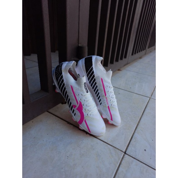 Sepatu Bola Ortuseight Catalyst Liberte FG - White/Black/Ultra