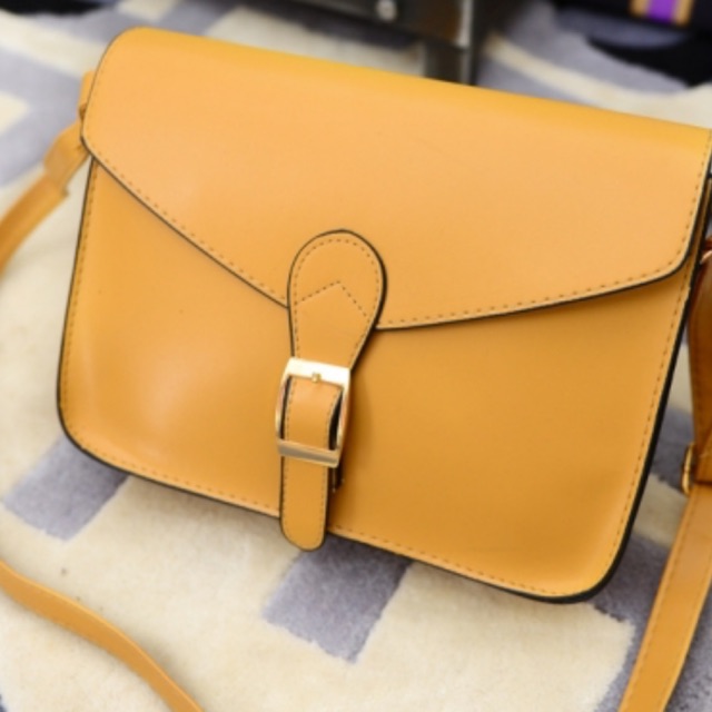 Tas selempang wanita kwalitas bagus