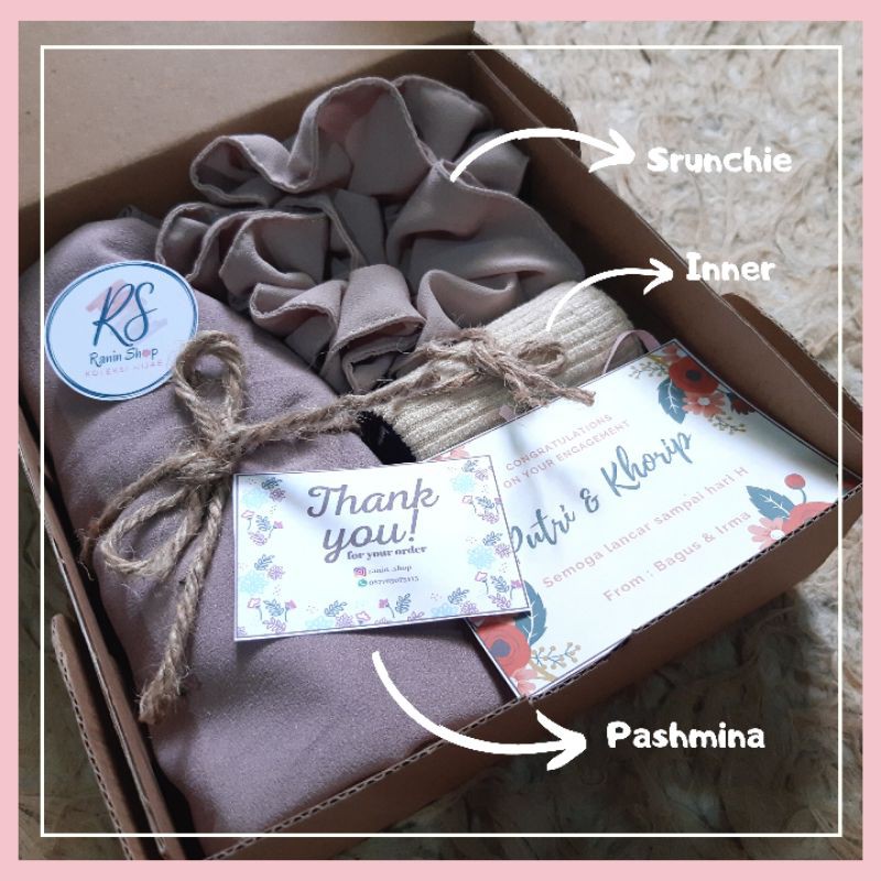 

Hampers hijab | giftbox | hadiah pernikahan | hadiah ulang tahun