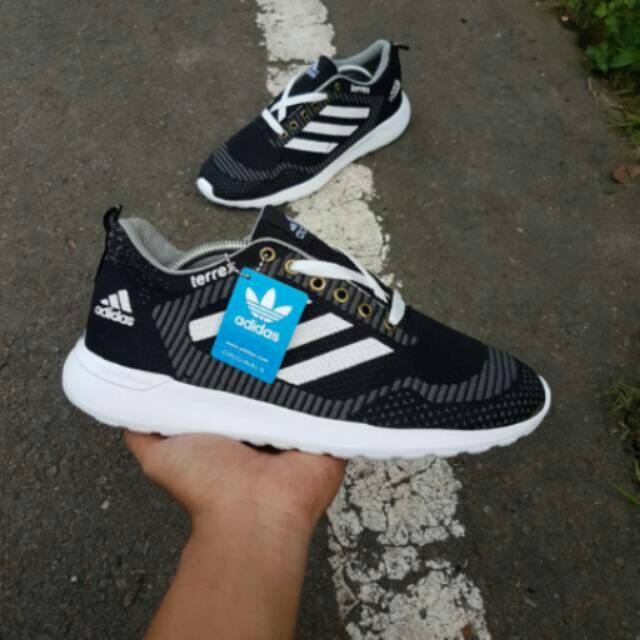 Adisas terrex / adizero