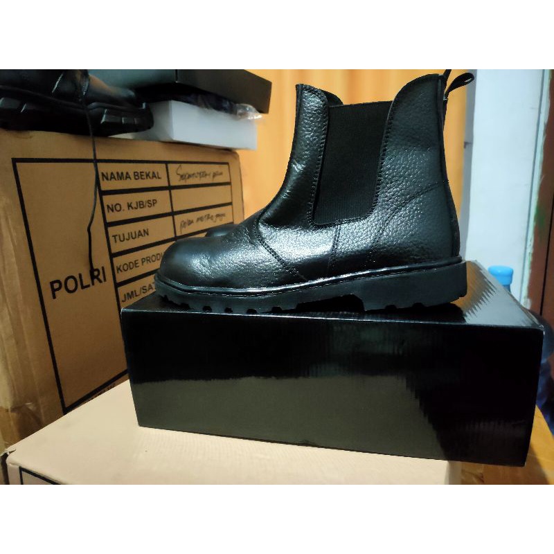 SEPATU SAFETY POLRI