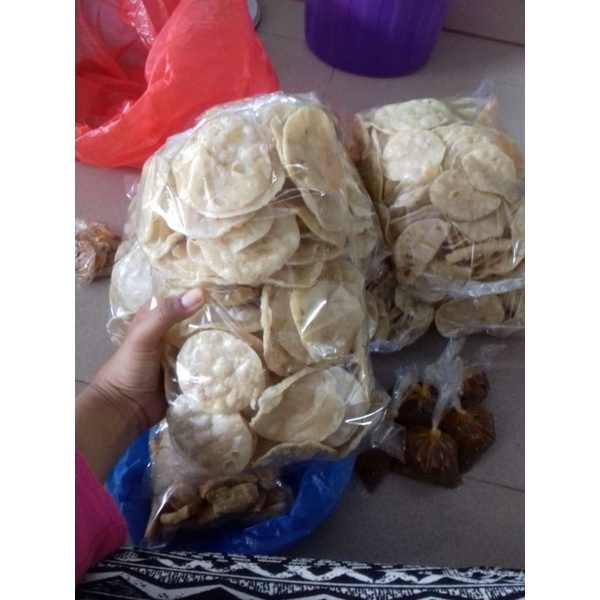 

kerupuk Pempek ikan free sambel minimal order 2 bungkus