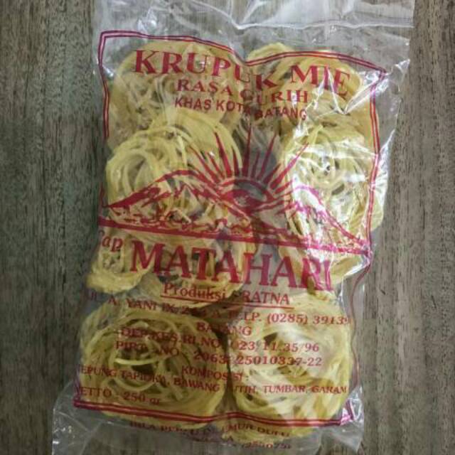 Kerupuk mie Matahari istimewa