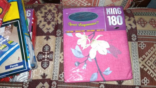Sprei California King Motif Raisha (pink)