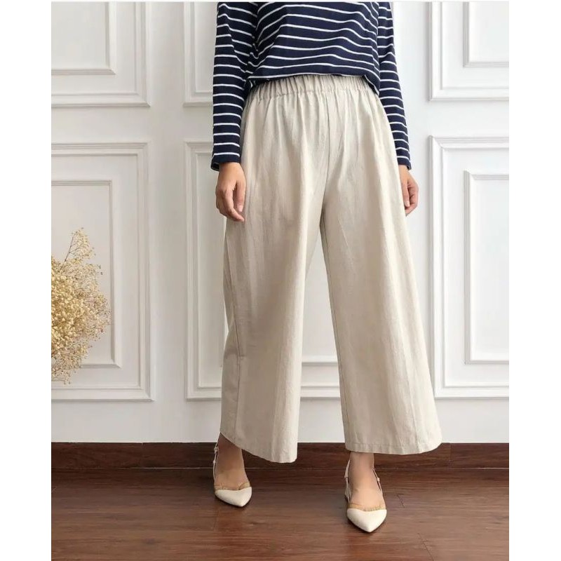 Yona Pants Sand Fixpose