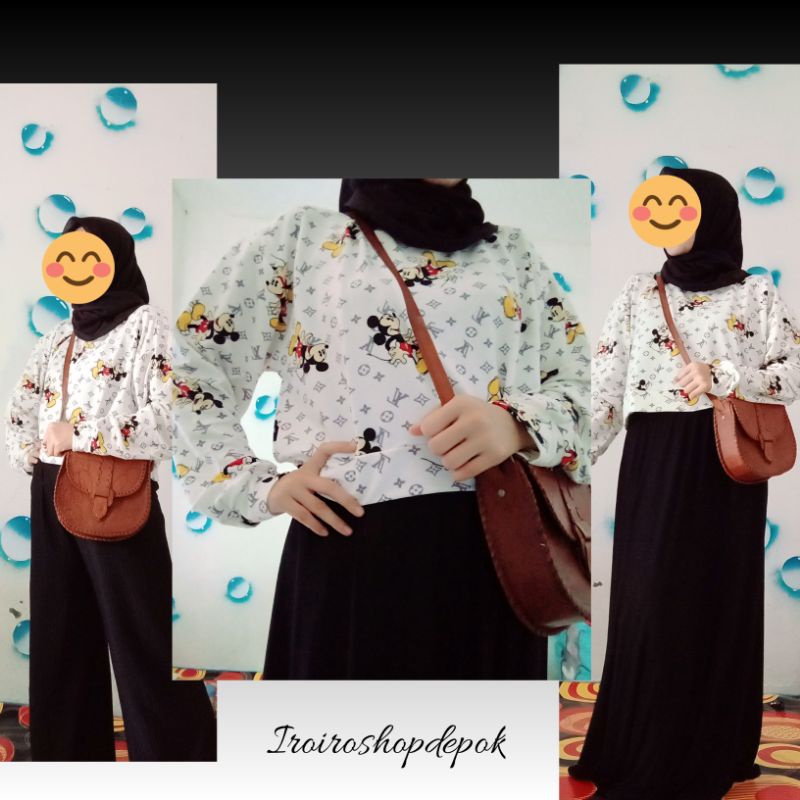 Atasan Sweater Turtleneck Crop Mickey Mouse