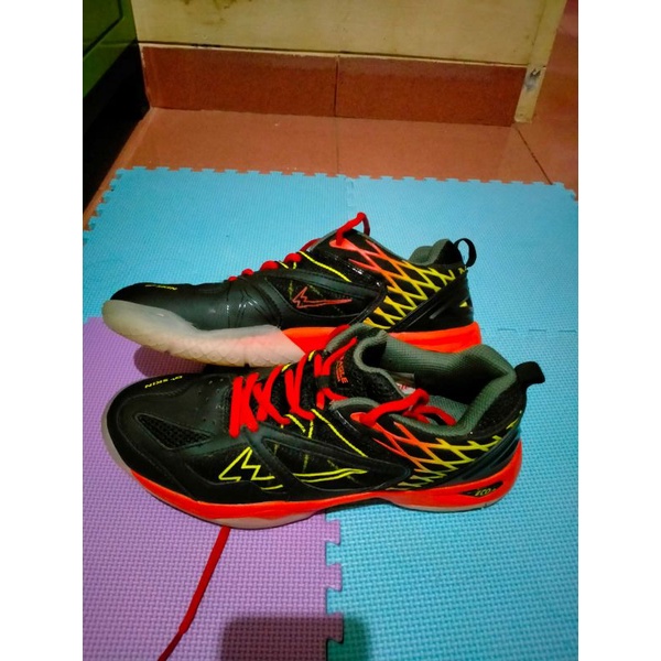 Sepatu Badminton Eagle ss pro second preloved