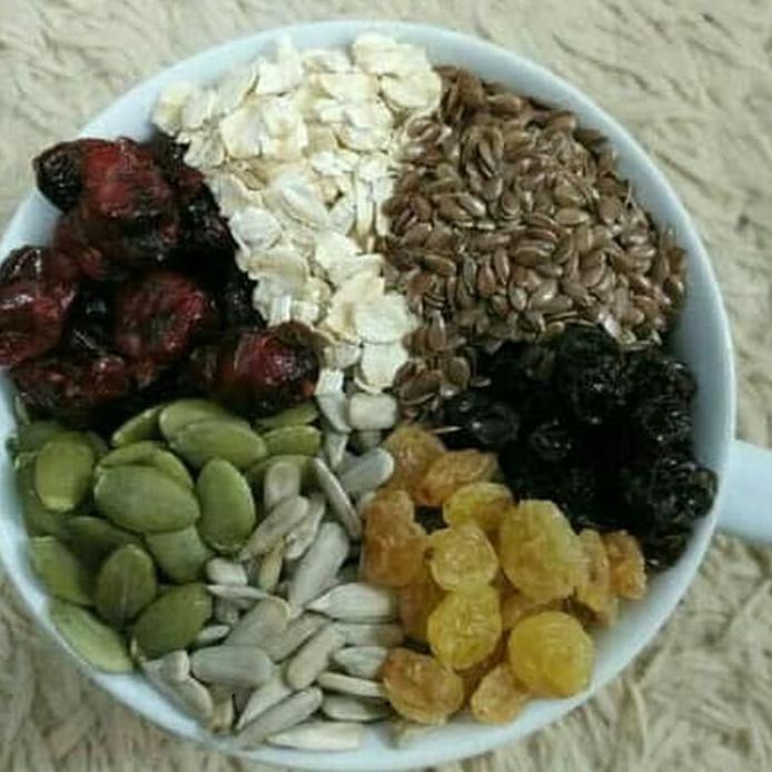 

SEREAL DIET FOOD - OLLA GRANOLA - MAKANAN DIET SEHAT 500GR - HONEY BLEND