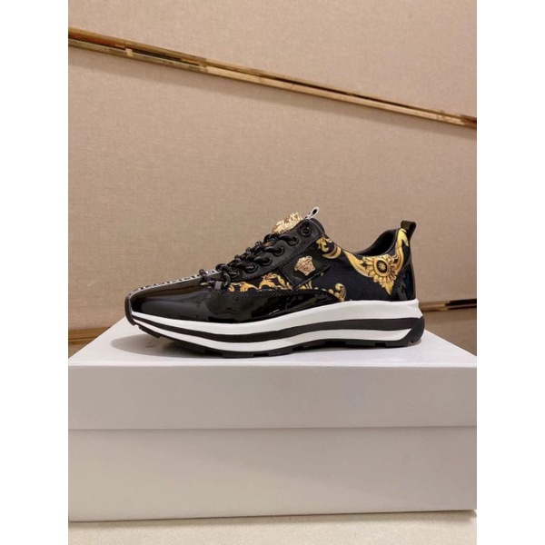 sneaker vers4ce pria sepatu cowok vip branded shoes men run away P1SHOES top