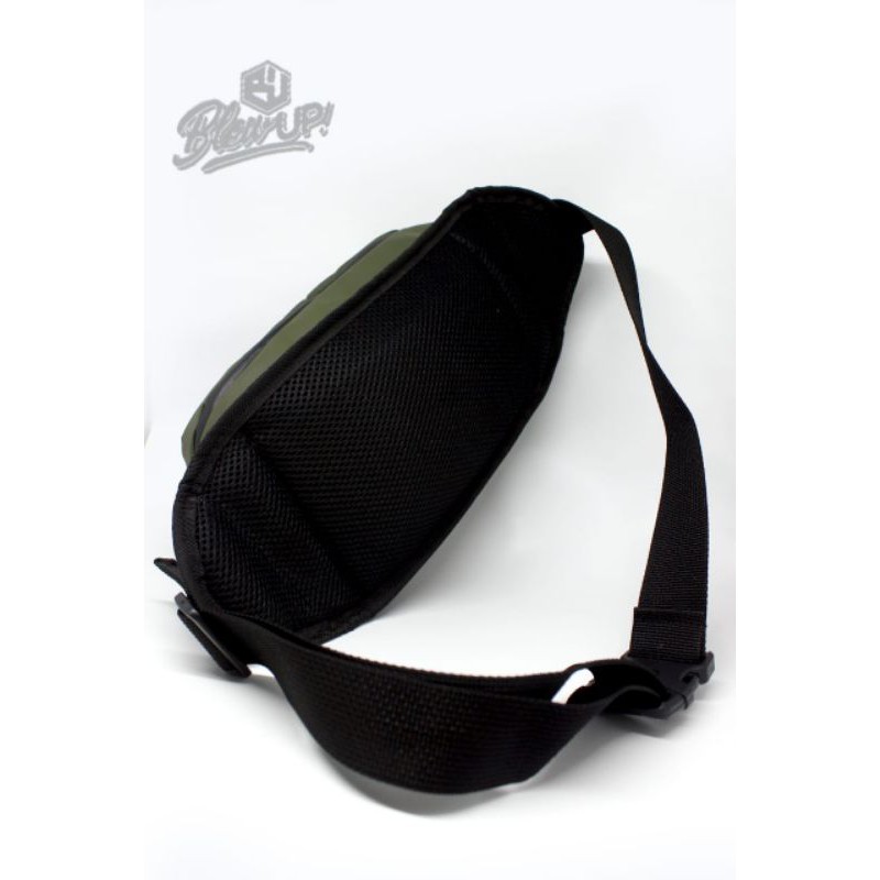 Tas Pinggang Blewup Arch