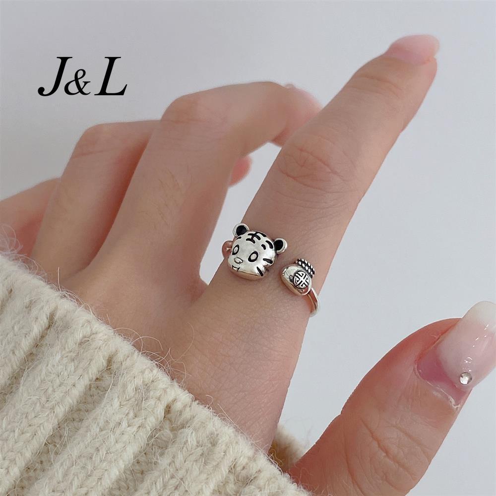 Cincin Desain Hewan Harimau Bahan S925 Silver Untuk Wanita