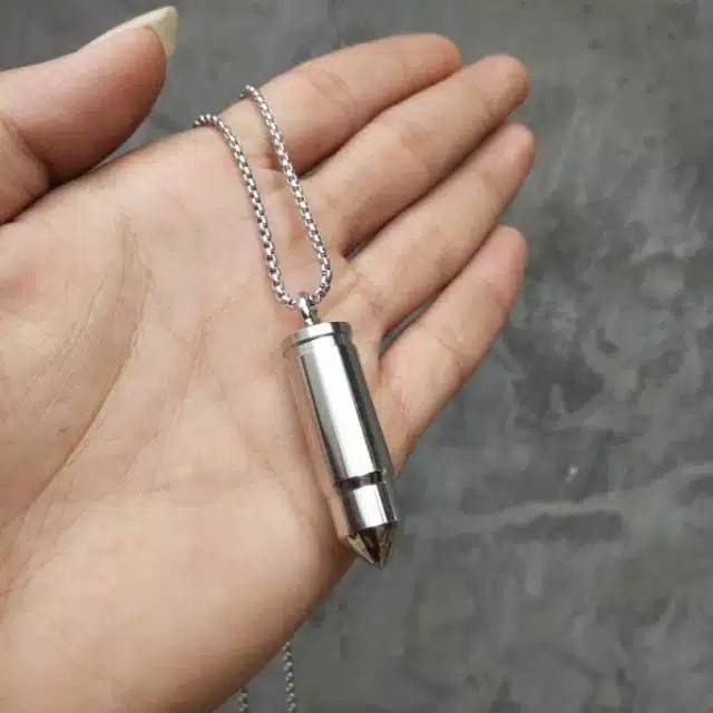 Kalung Pria Liontin Tabung Peluru Titanium