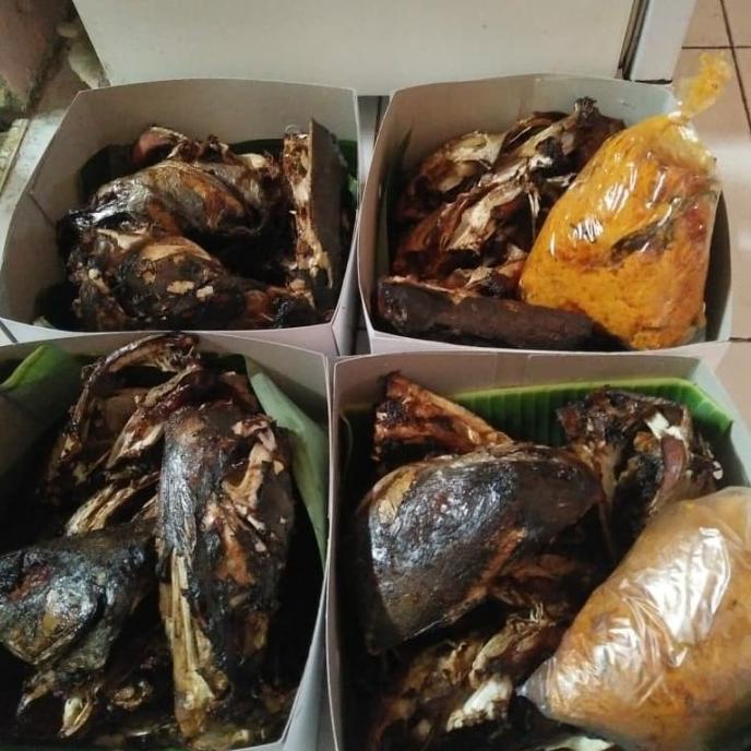 

TERLARIS KEPALA IKAN MANYUNG ASAP + BUMBU MANGUT BUMBU & BAHAN MASAKAN