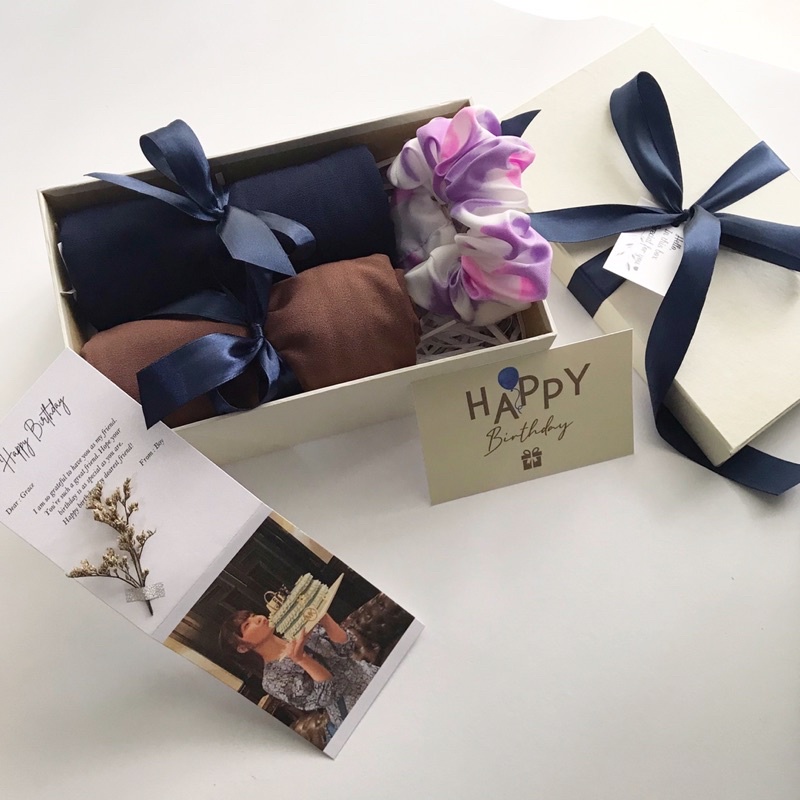 

Ready Pasmina Kado Ulang Tahun / Kado Wisuda / Kado Anniversary